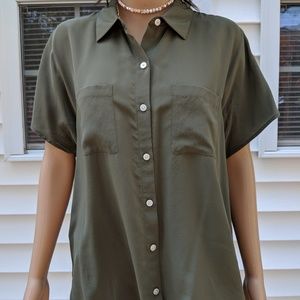 TOMMY BAHAMA LADIES SHORT SLEEVE BUTTON FRONT SILK